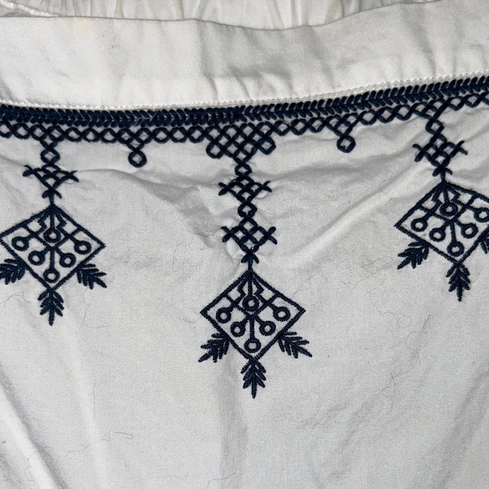 a.n.a White Off-Shoulder Embroidered Peasant Top with Navy Trim - Picture 3 of 9
